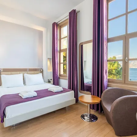Marina Hotel